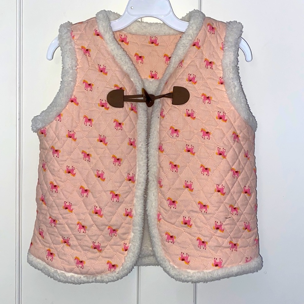 NWOT Matilda Jane REVERSIBLE sherpa / pink horse corduroy pattern vest 🥰🐴